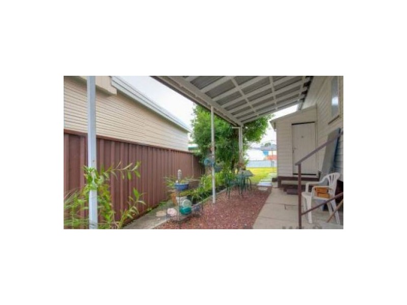 2 Alexander Street, Mount Hutton NSW 2290