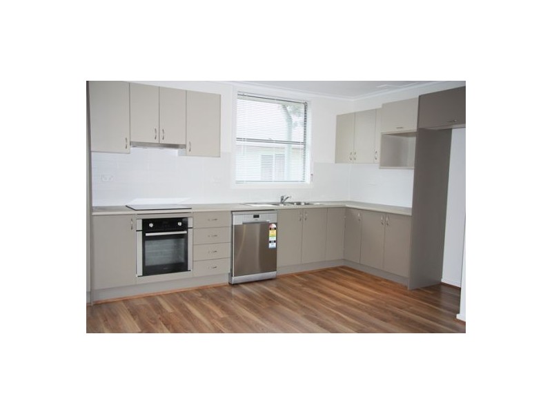 6 Redwood Crescent, Gateshead NSW 2290