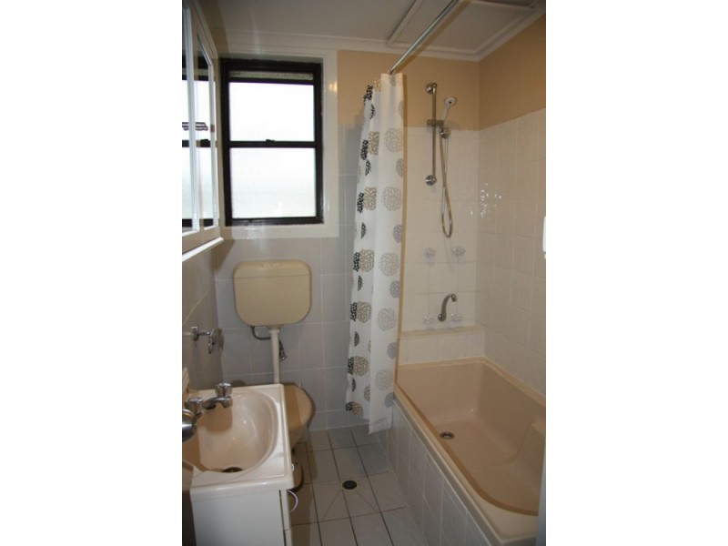 6 Redwood Crescent, Gateshead NSW 2290