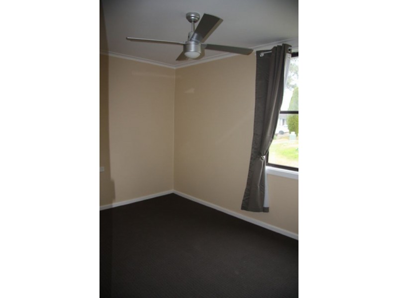 6 Redwood Crescent, Gateshead NSW 2290