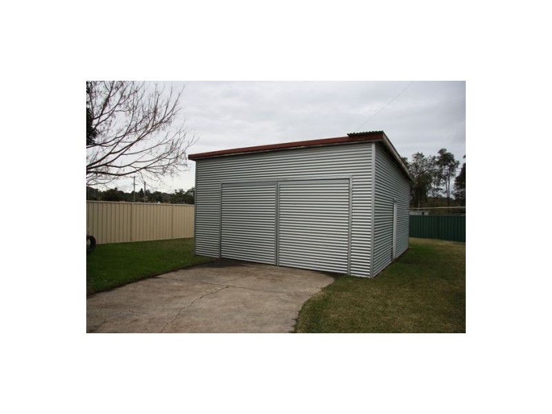 6 Redwood Crescent, Gateshead NSW 2290