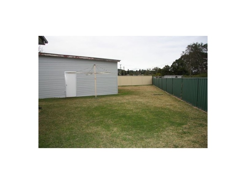 6 Redwood Crescent, Gateshead NSW 2290