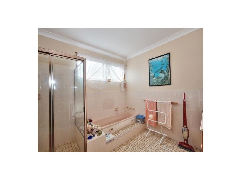 13 Dalwood Close, Eleebana NSW 2282
