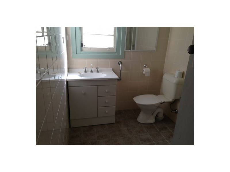 10 Stanley Street, Belmont NSW 2280