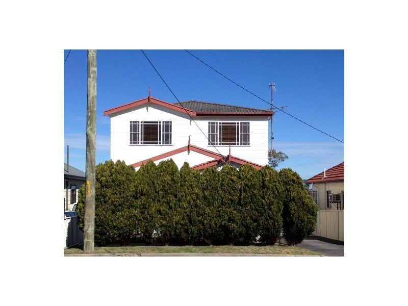 18 Evans Street, Belmont NSW 2280
