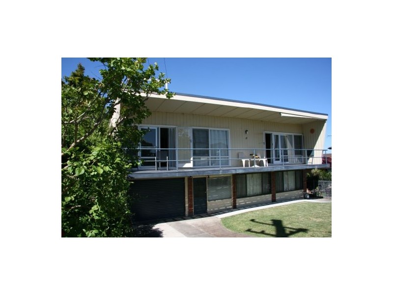 30 Hill Street, Belmont NSW 2280