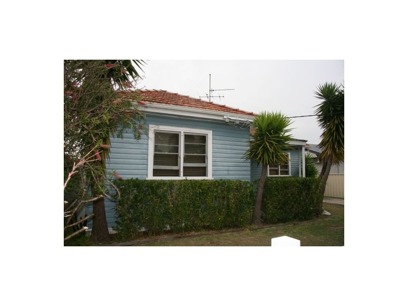 14 Hitchcock Street, Belmont NSW 2280