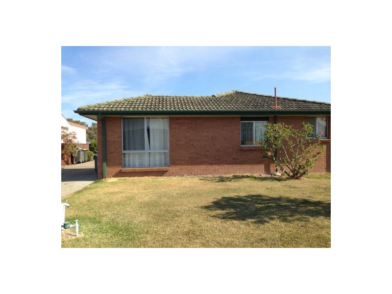 1/8 Andra Close, Belmont NSW 2280