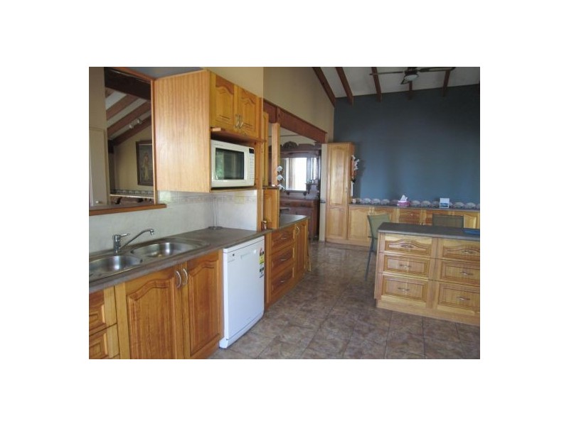 6 Scenic Drive, Caves Beach NSW 2281