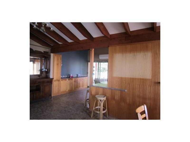 6 Scenic Drive, Caves Beach NSW 2281