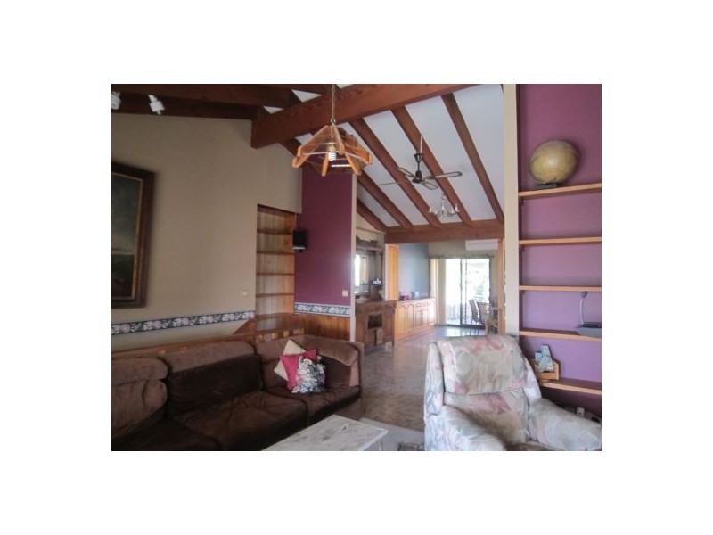 6 Scenic Drive, Caves Beach NSW 2281