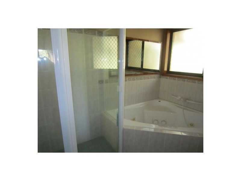 6 Scenic Drive, Caves Beach NSW 2281