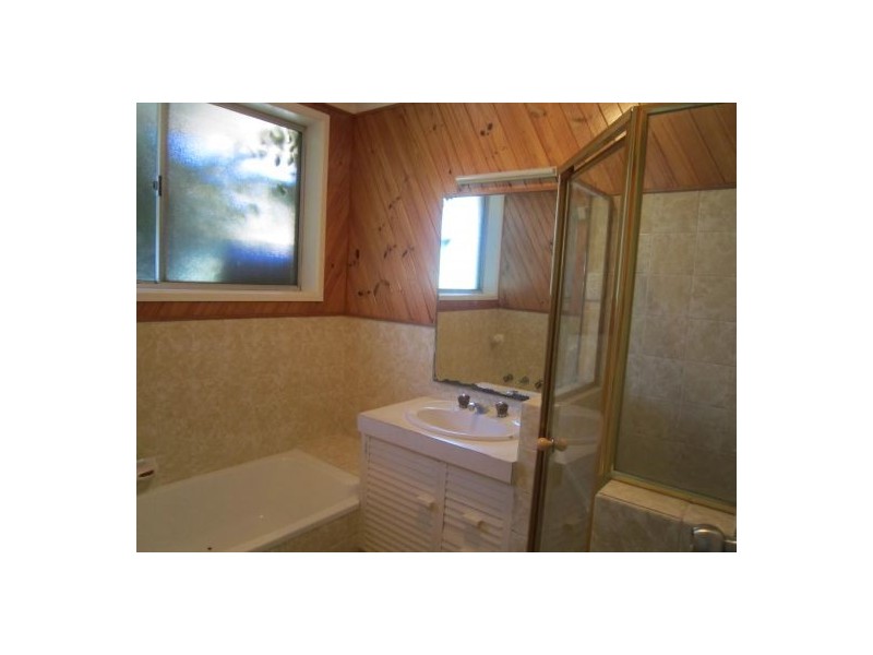 128 Lawson Road, Macquarie Hills NSW 2285