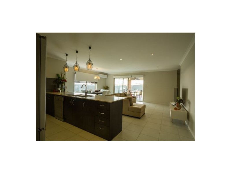 43 Dune Drive, Fern Bay NSW 2295