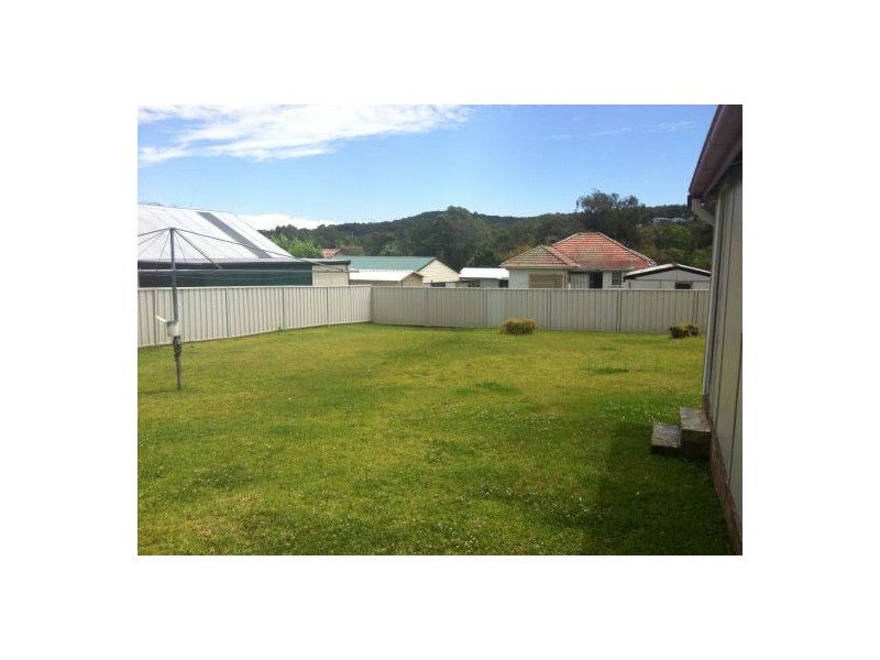 302 Pacific Highway, Belmont North NSW 2280