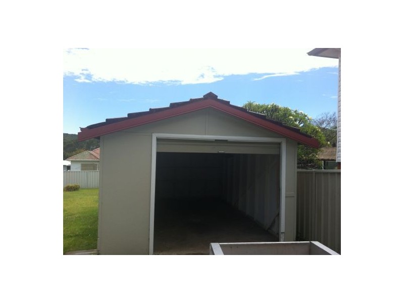 302 Pacific Highway, Belmont North NSW 2280