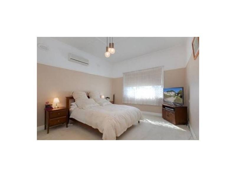 11 Robert Street, Jesmond NSW 2299