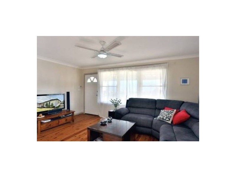 2 Mallee Street, Gateshead NSW 2290