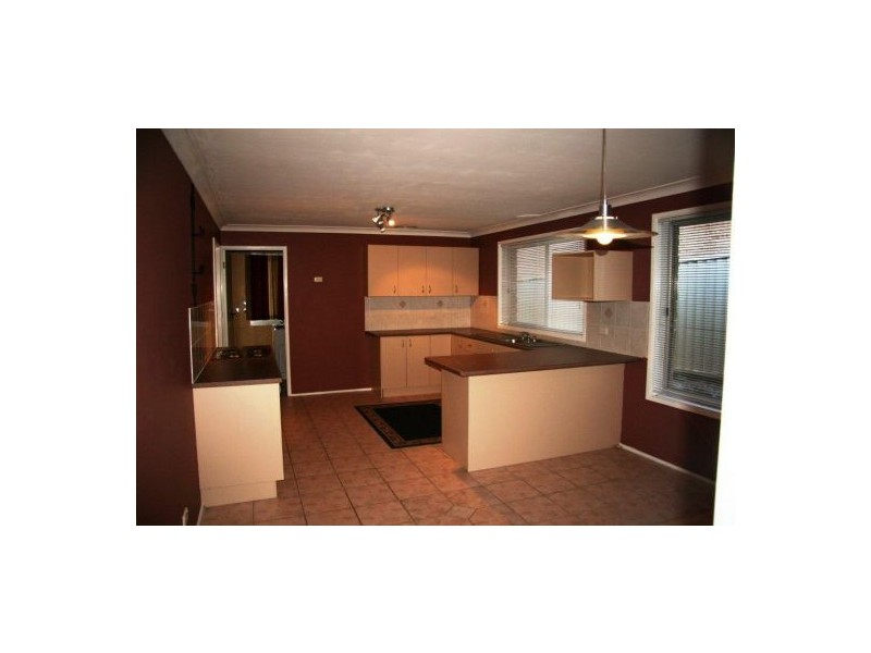 8 Dymock Close, Jewells NSW 2280