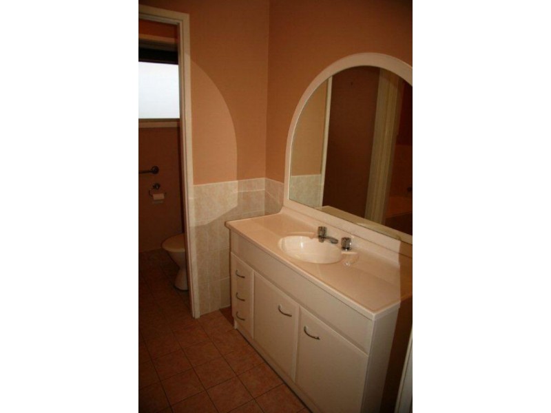 8 Dymock Close, Jewells NSW 2280