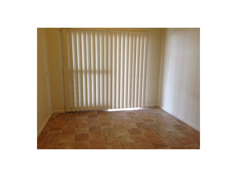 8 Lachlan Road, Cardiff NSW 2285