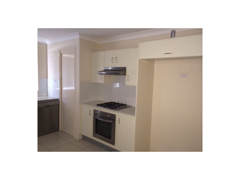 8 Northridge Drive, Cameron Park NSW 2285