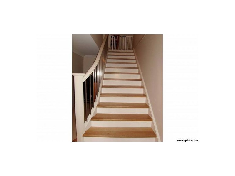 8 Northridge Drive, Cameron Park NSW 2285