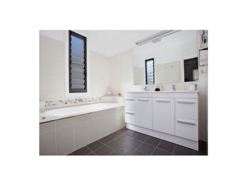 15 Nine Acres Way, Murrays Beach NSW 2281