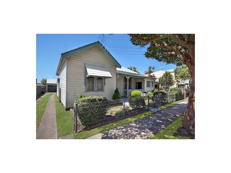 10 Braye Street, Mayfield NSW 2304