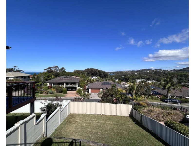 5 Coachmans Close, Sapphire Beach NSW 2450