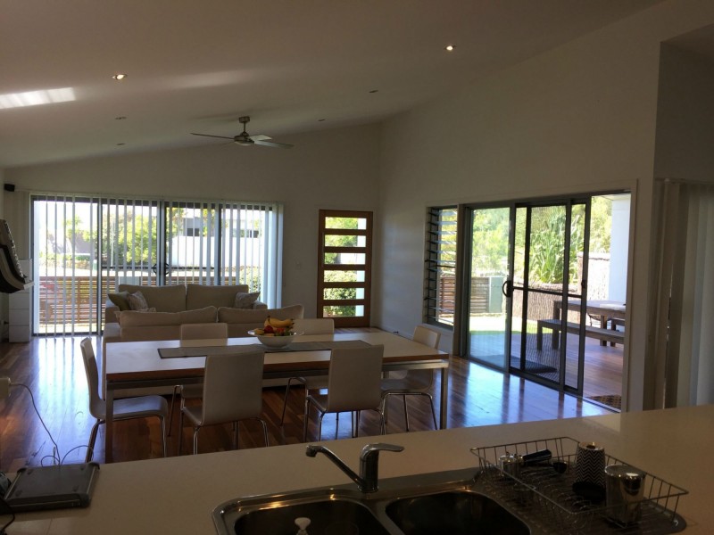 58 North Sapphire Road, Sapphire Beach NSW 2450
