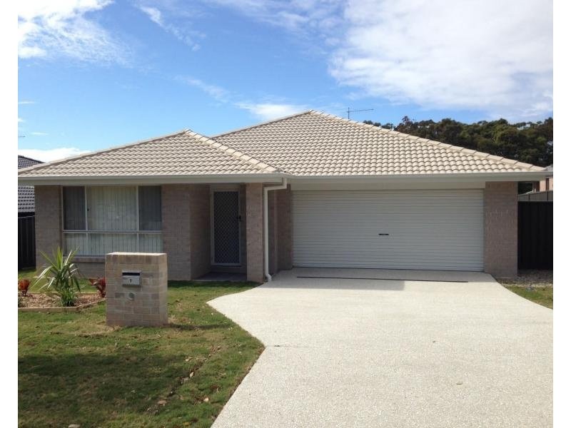 9 Seashore Place, Sandy Beach NSW 2456