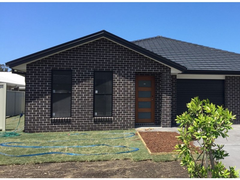 11 Seabeach Street, Sandy Beach NSW 2456