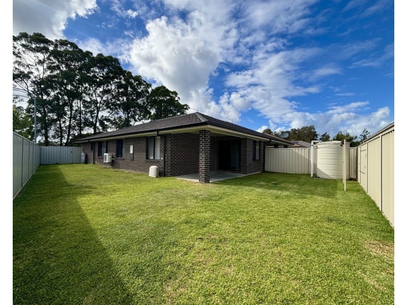 15 Sunshine Circuit, Emerald Beach NSW 2456