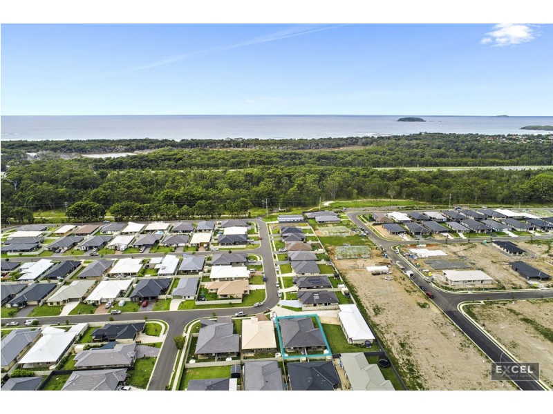 18 & 18a Seabeach Street, Sandy Beach NSW 2456