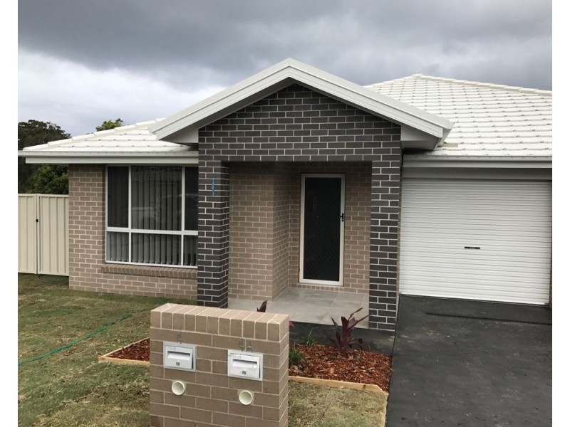 4 Sunshine Circuit, Emerald Beach NSW 2456