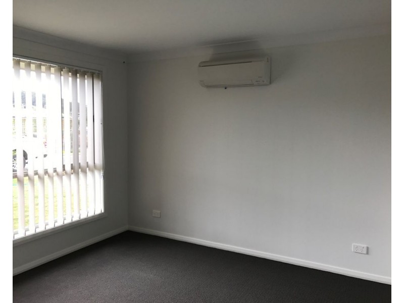 4 Sunshine Circuit, Emerald Beach NSW 2456
