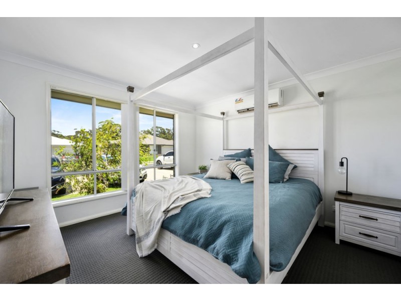 1 Treetop Place, Moonee Beach NSW 2450