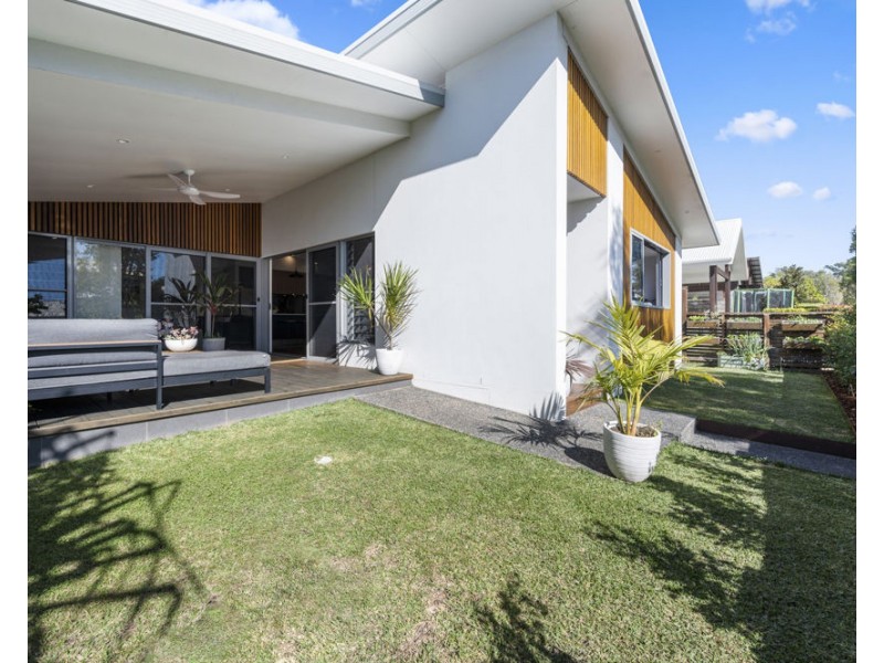 58 North Sapphire Road, Sapphire Beach NSW 2450