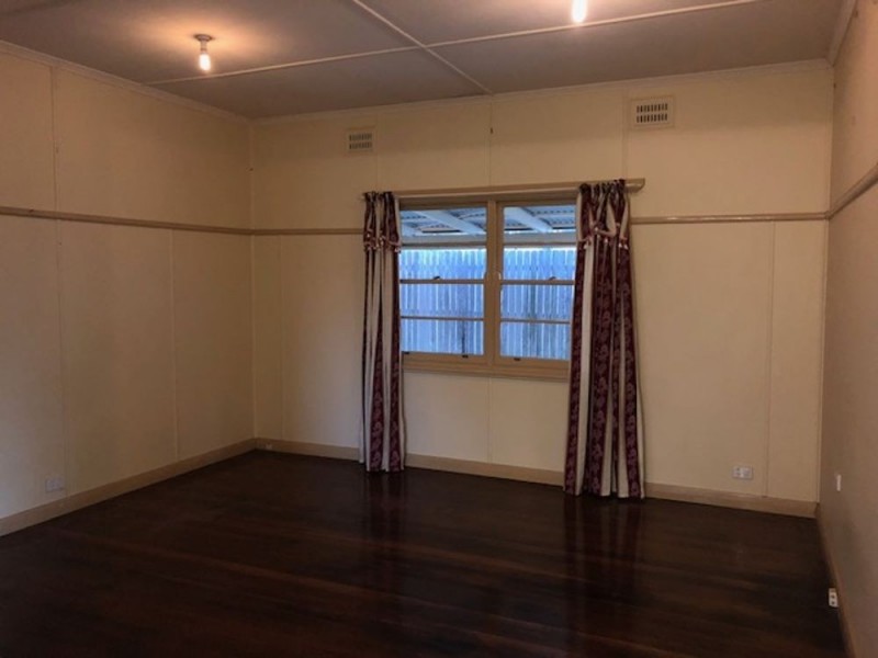 11 Bent Street, Nana Glen NSW 2450