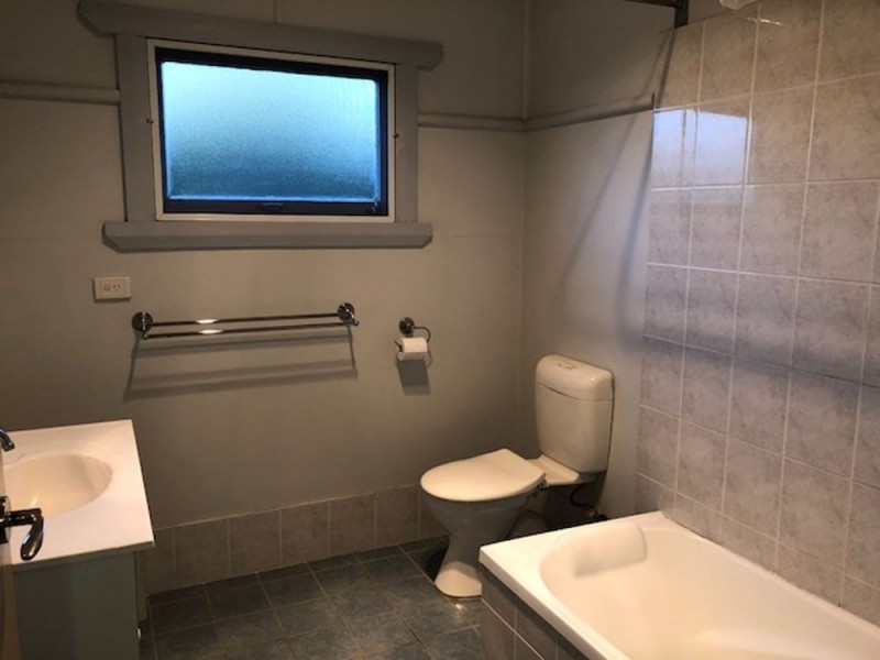 11 Bent Street, Nana Glen NSW 2450