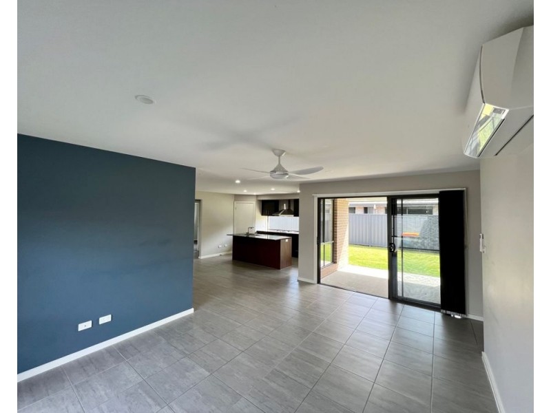 36 Sunshine Circuit, Emerald Beach NSW 2456