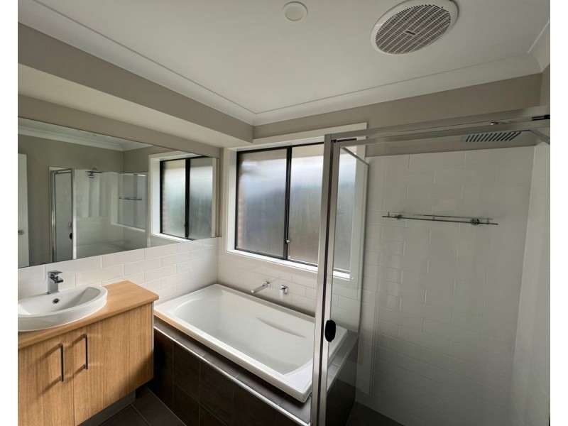 36 Sunshine Circuit, Emerald Beach NSW 2456