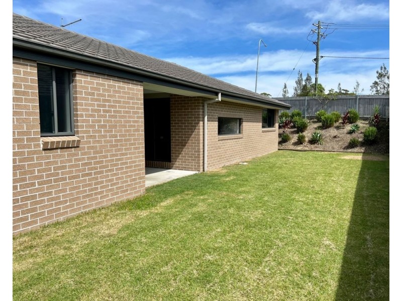 36 Sunshine Circuit, Emerald Beach NSW 2456