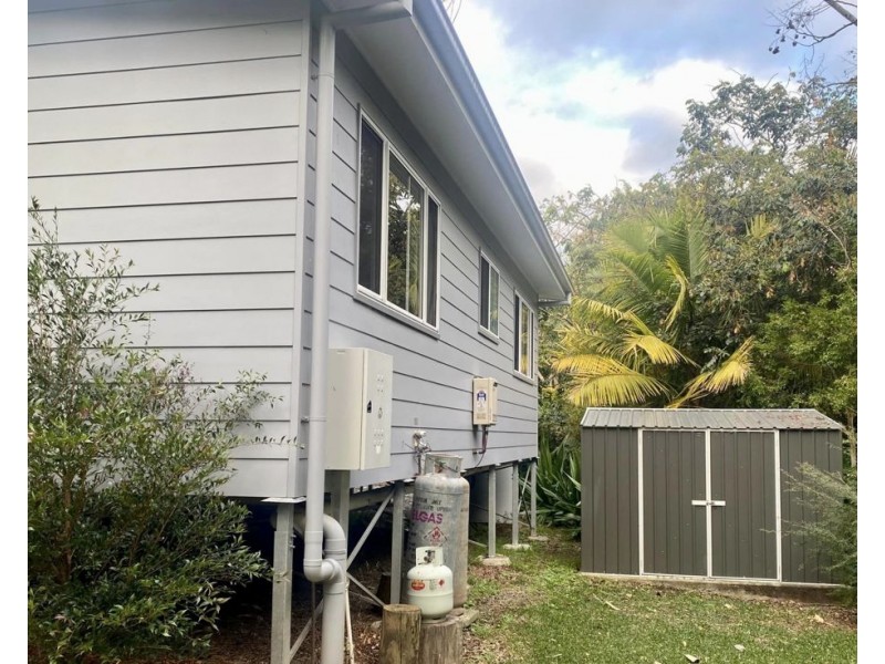 4b Jade Close, Emerald Beach NSW 2456