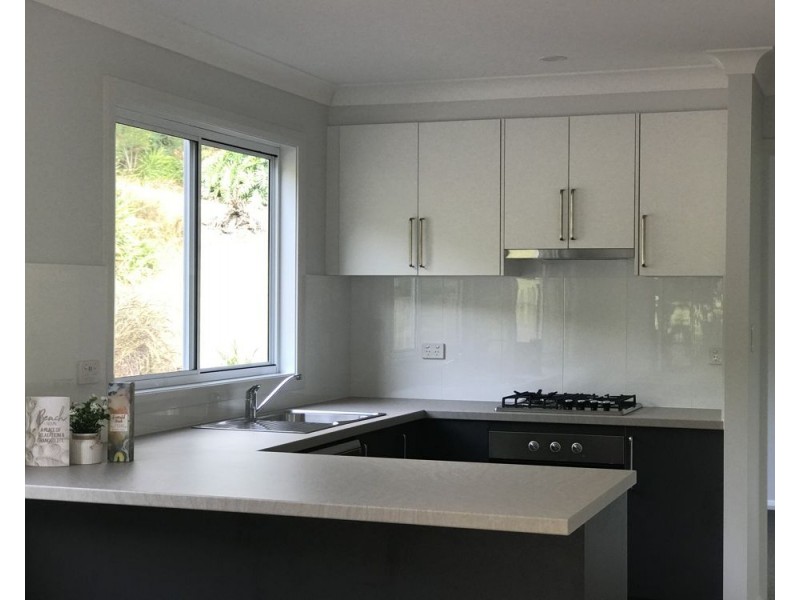 4b Jade Close, Emerald Beach NSW 2456