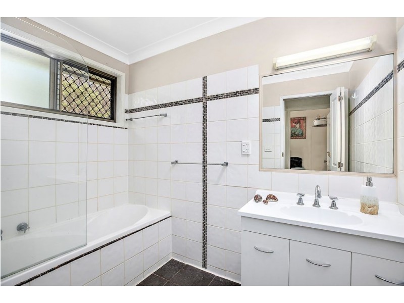 3 Marlin Close, Emerald Beach NSW 2456