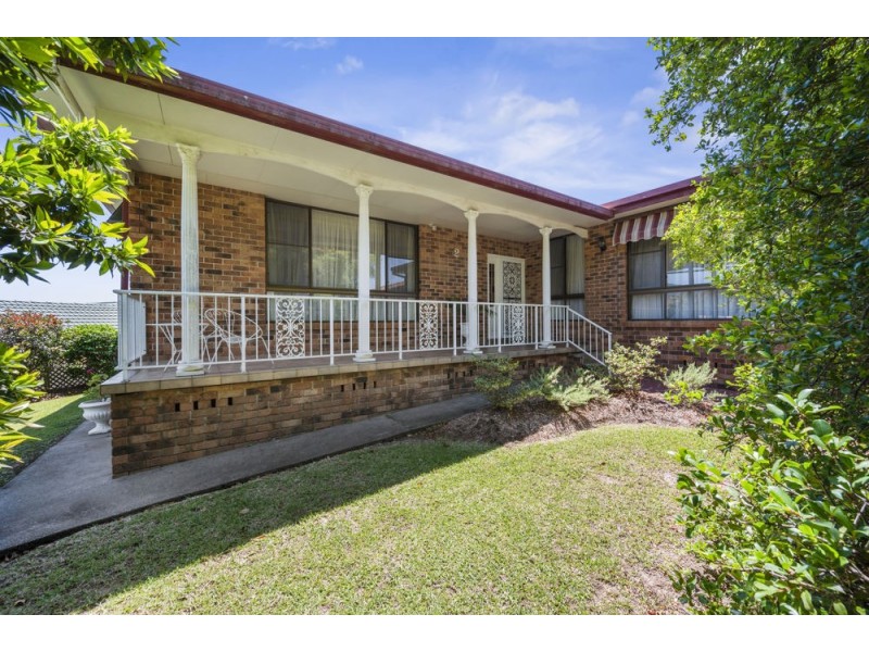 2 Sandpiper Crescent, Boambee East NSW 2452