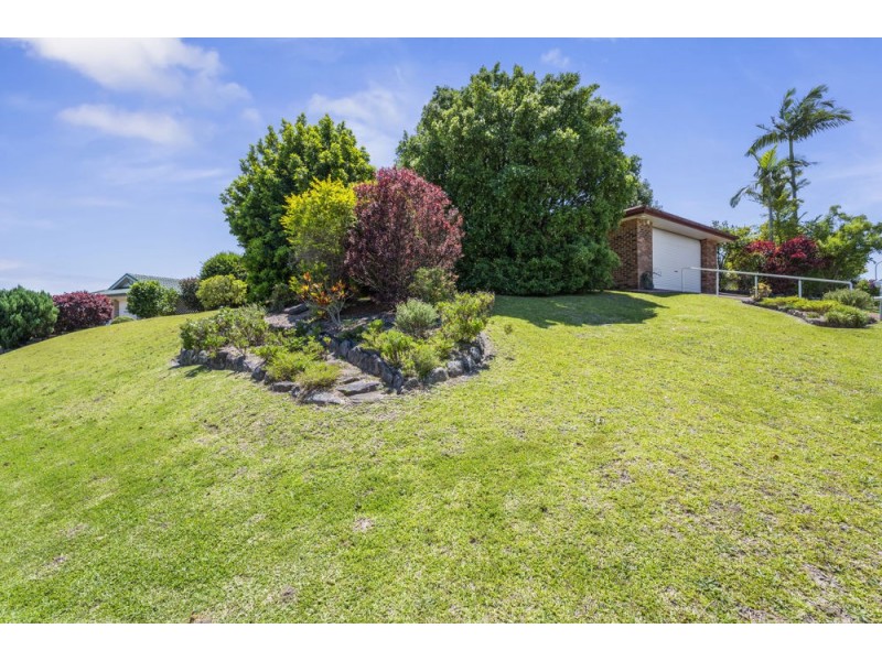 2 Sandpiper Crescent, Boambee East NSW 2452