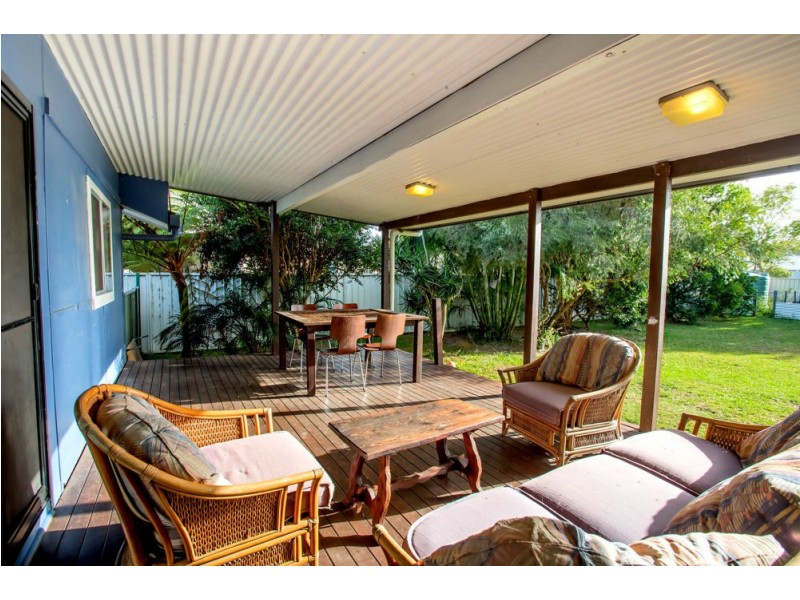 5 Reicks Close, Sapphire Beach NSW 2450